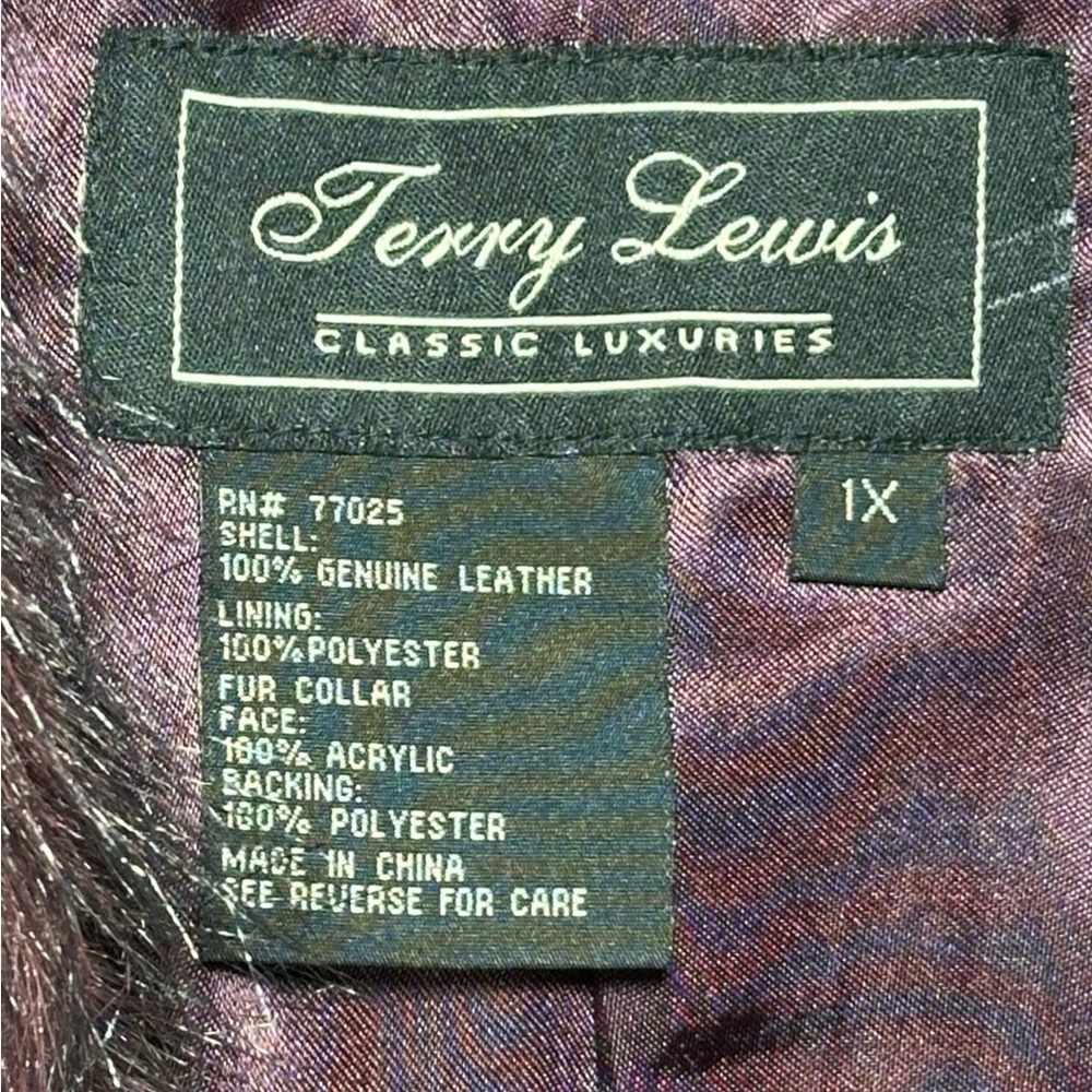 Terry Lewis Elegant Women's Purple Leather Jacket with Faux Fur Collar size 1X - Picture 6 of 7